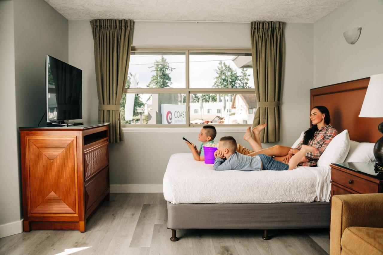 Coast Parksville Hotel Екстериор снимка
