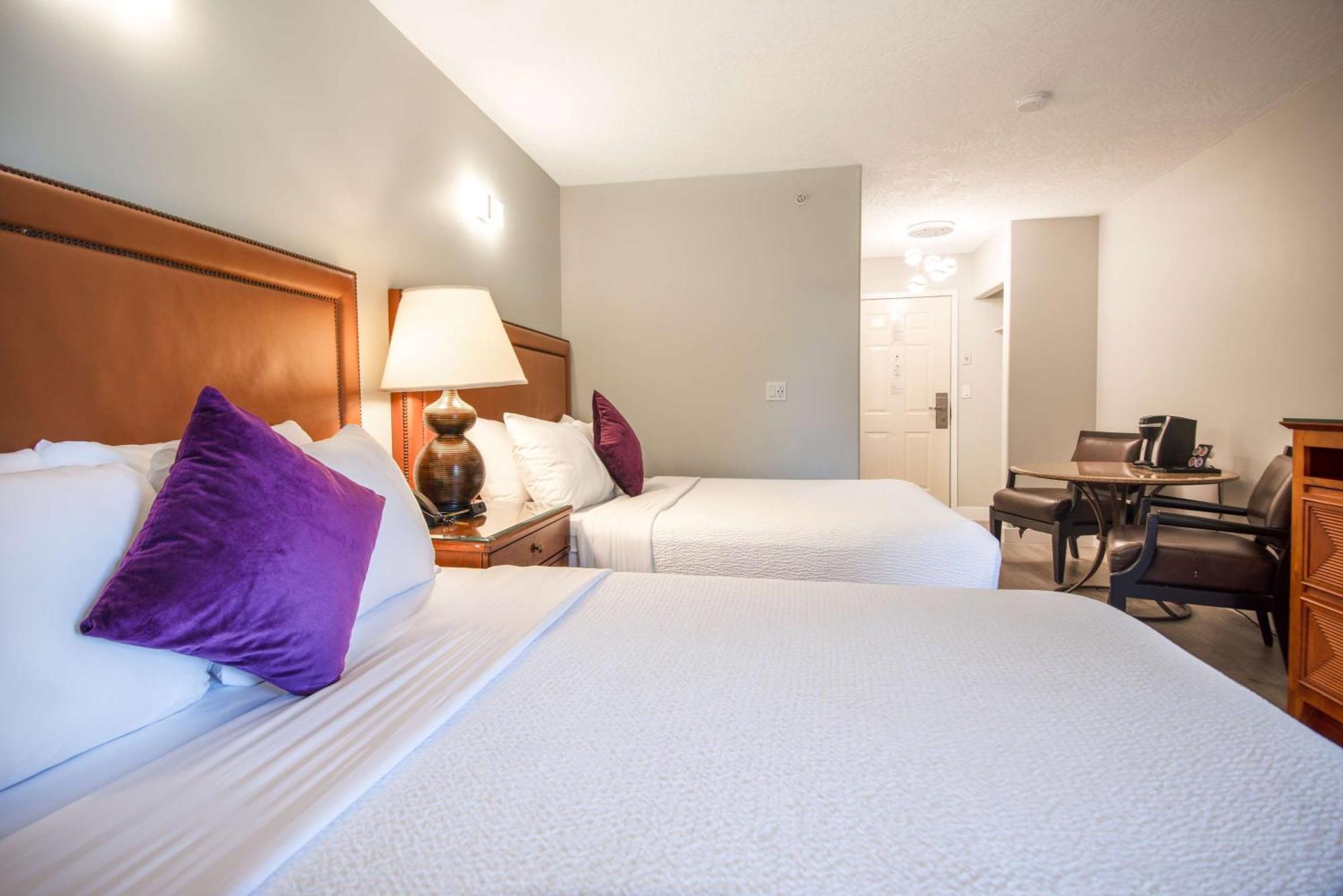 Coast Parksville Hotel Екстериор снимка
