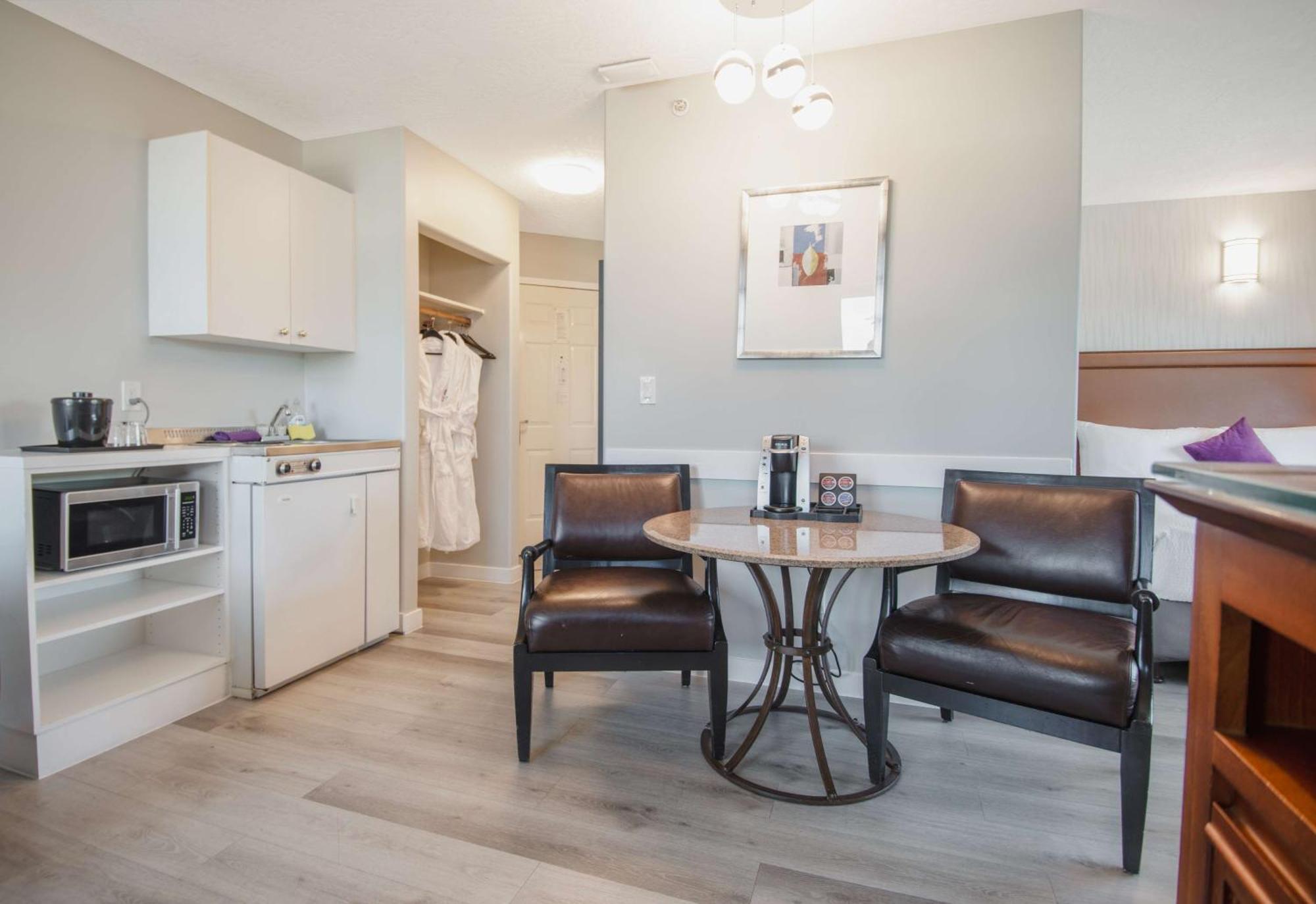 Coast Parksville Hotel Екстериор снимка