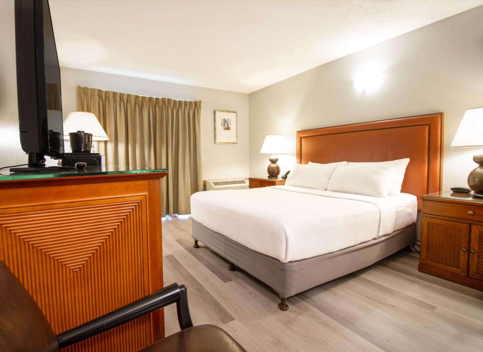 Coast Parksville Hotel Екстериор снимка