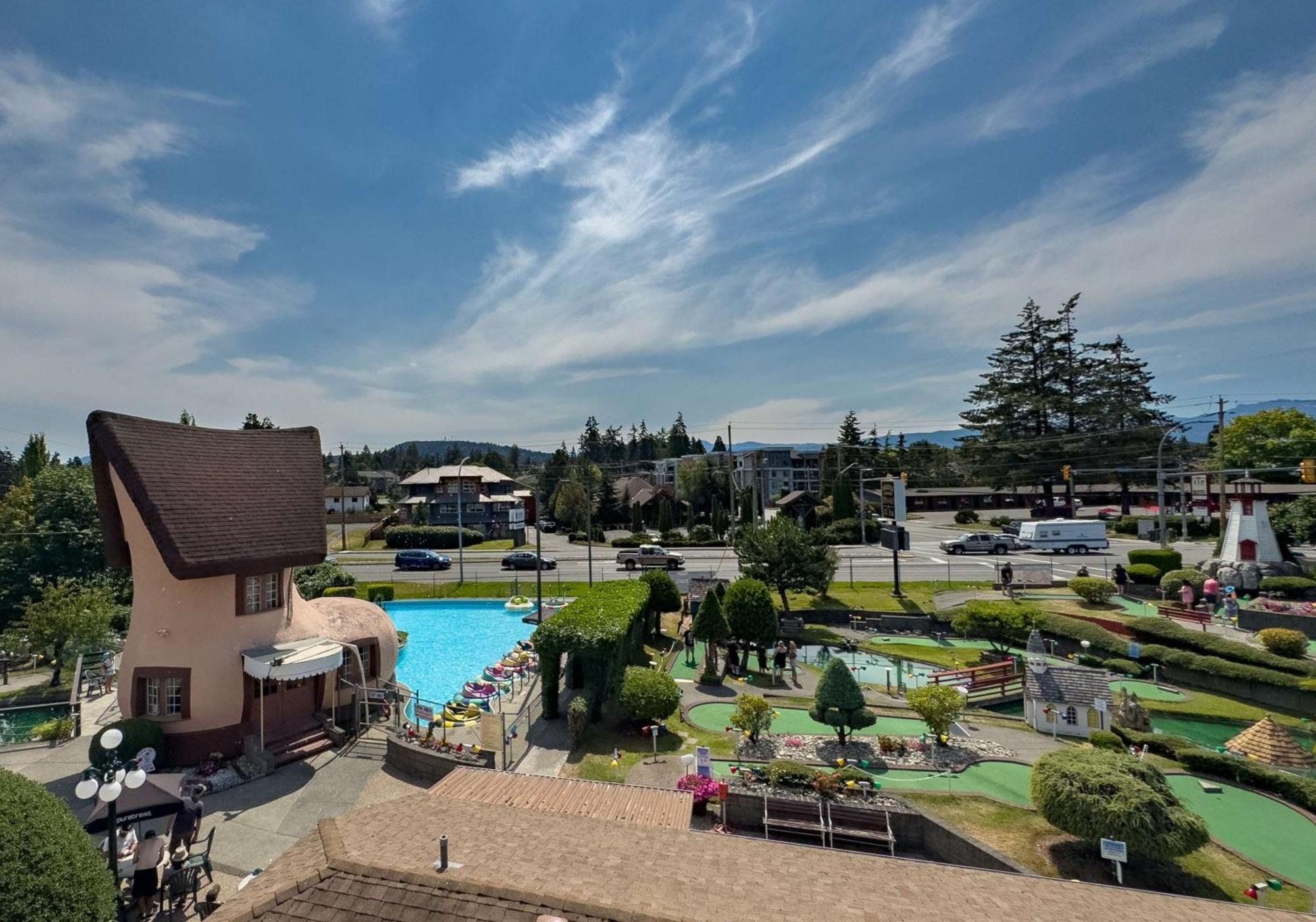 Coast Parksville Hotel Екстериор снимка