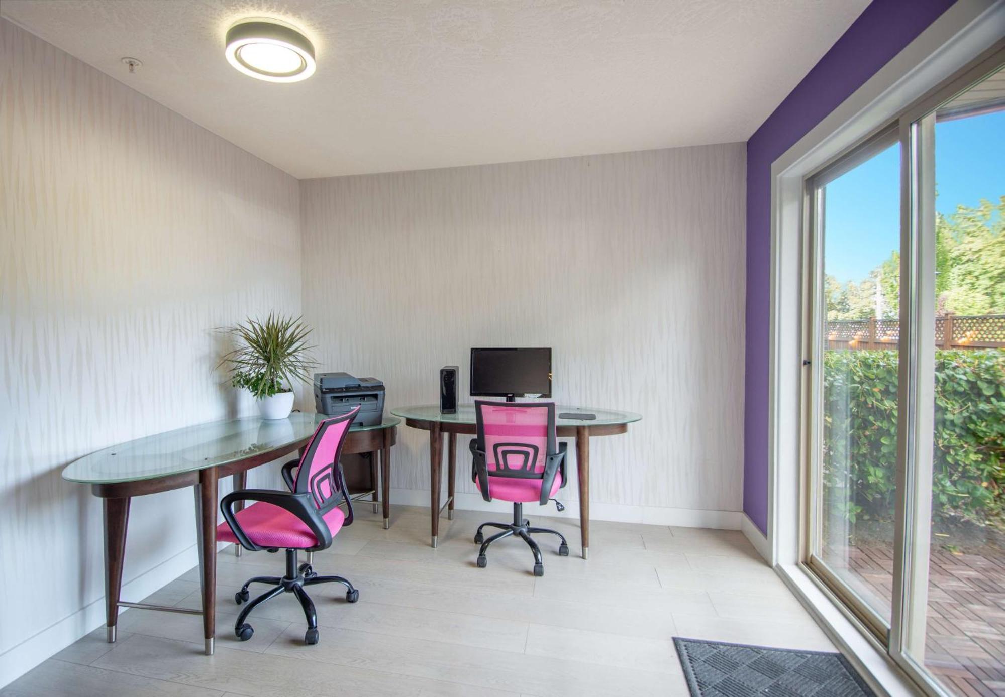 Coast Parksville Hotel Екстериор снимка