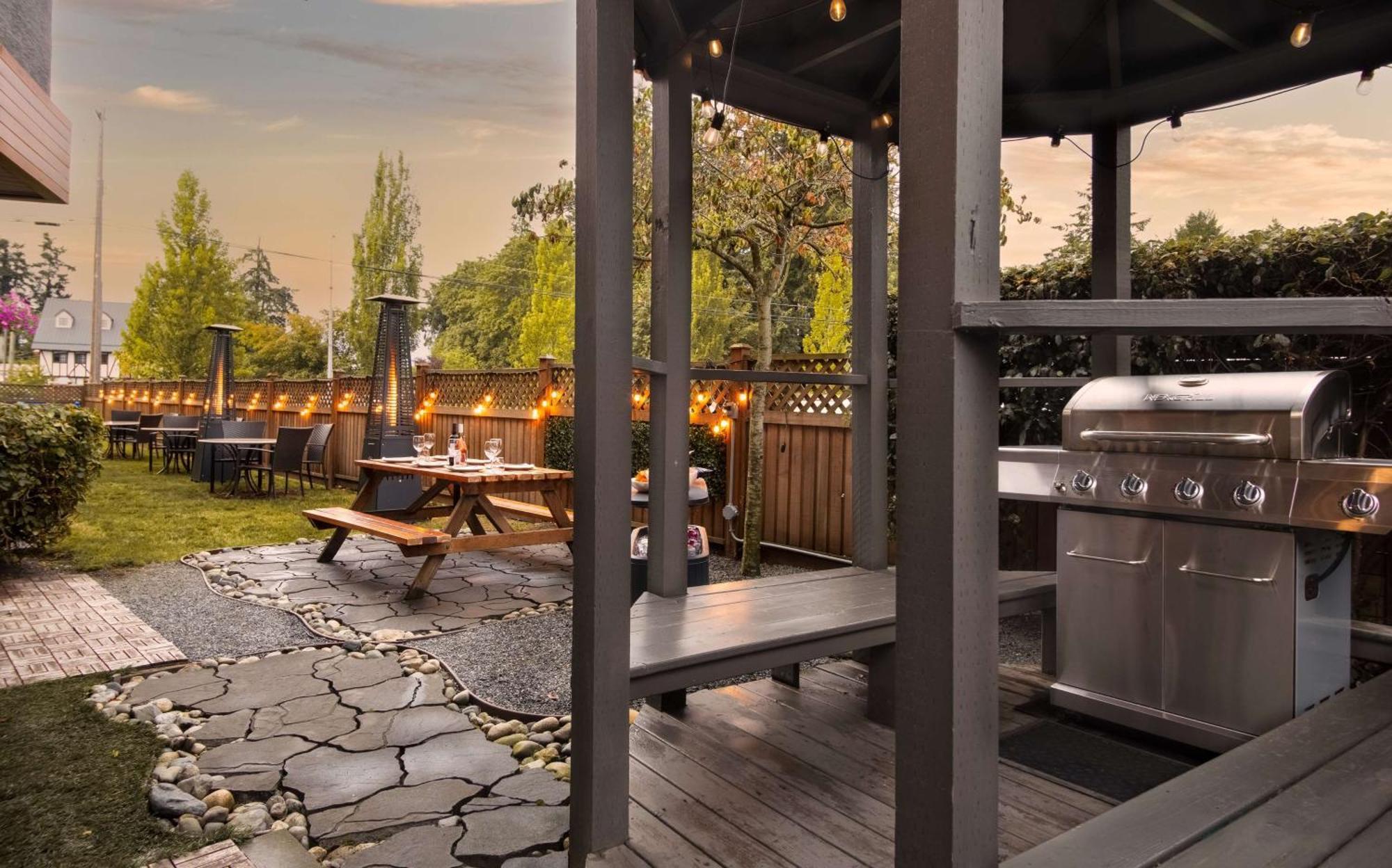 Coast Parksville Hotel Екстериор снимка