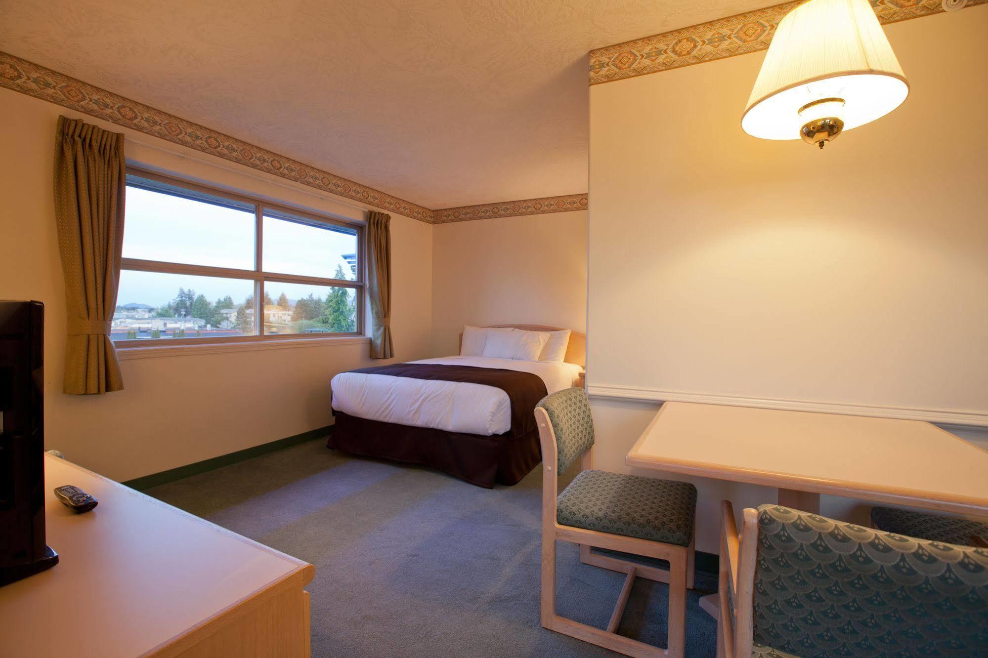 Coast Parksville Hotel Екстериор снимка